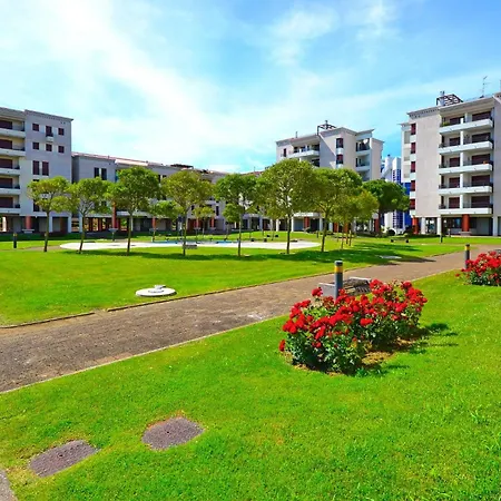 Overlooking The Sea And The Marina Apartment *